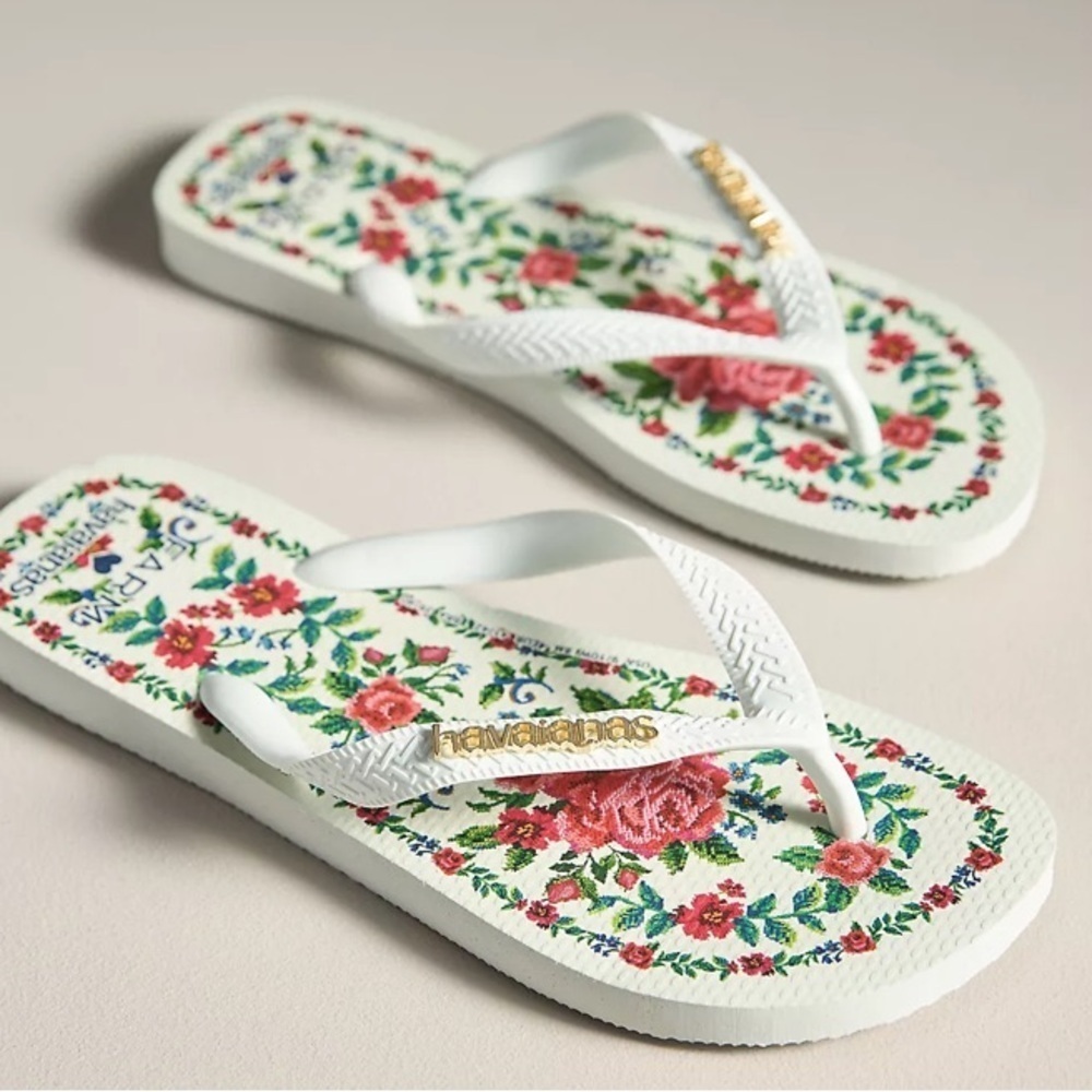 Farm Rio X Havaianas White and Pink Sandals with Floral Design 6